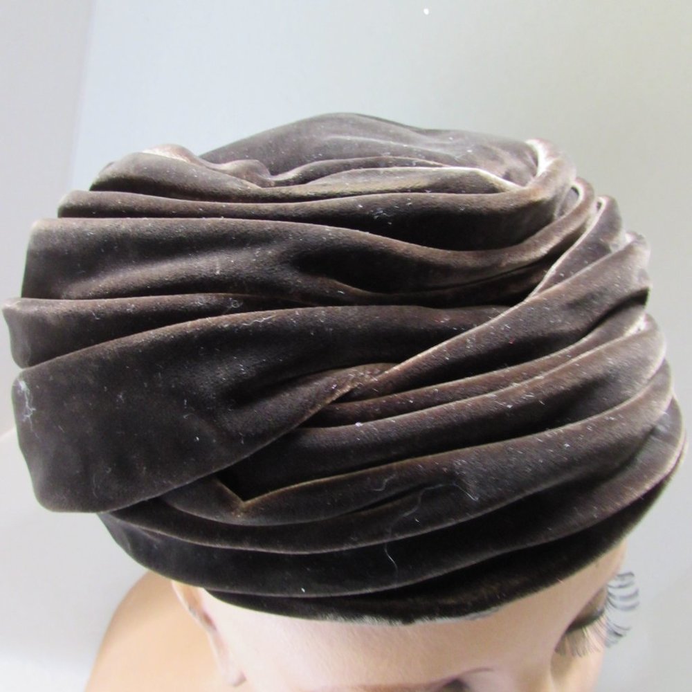 SALE Vintage Pleated Velvet Chocolate Brown Turban Style Hat - Picture 8 of 9